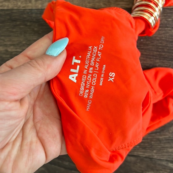 Alt one piece swimsuit - Picture 5 of 5